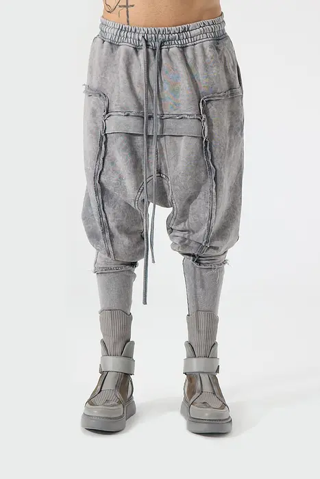 Rezvaya Ефектен оребрен панталон - Сив