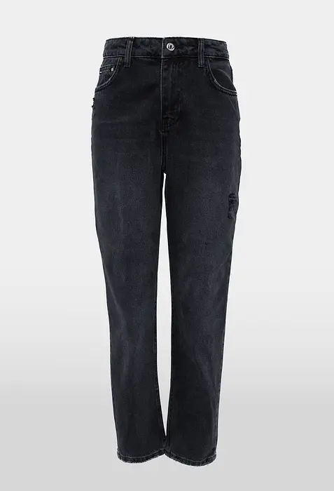 Rezvaya Черни - Mom fit