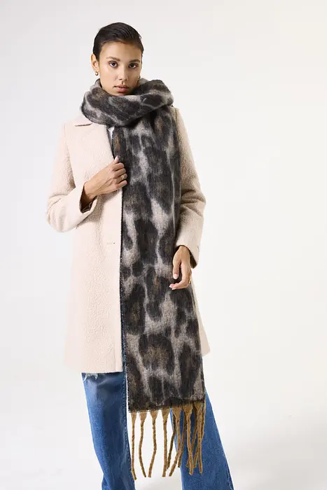 Garcia Шал с две лица | 2