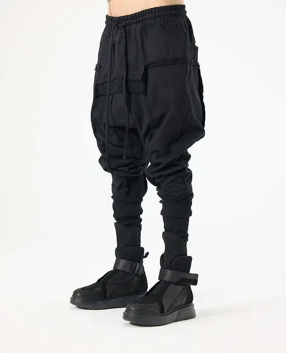 Rezvaya Ефектен оребрен панталон - Черен | 2